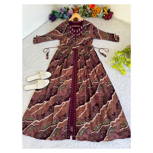 Nouveau designer de style indien travail à la main brodé multi couleur vin tenue de fête superbe robe en tissu de rayonne lourde pour les femmes - Product Image 1