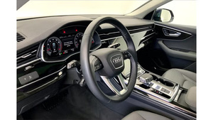 2025 Audi Q8 Premium Plus usado cuidadosamente - Product Image 3
