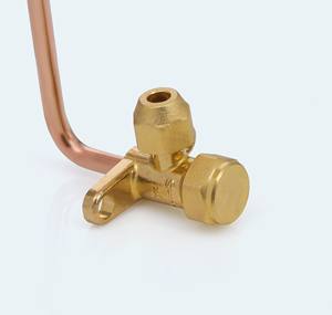 Válvula Divisora de 2 Vías de Latón 1/4 7/16-20 SAE 45 °   90 °   Tubería de Cobre Curvada 23G 800PSI R22 R410A R32 Válvula de Servicio de Aire Acondicionado India - Product Image 3