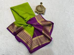 Magnifique vêtement de mariage Sarees en soie de Mysore semi-crêpe pur - Product Image 2