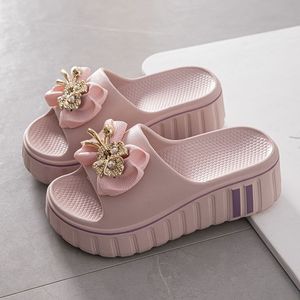 Sandalias Elegantes con Adornos Florales para Mujer, Colección Verano 2025, Antideslizantes, Resistentes al Olor, Duraderas, para la Playa - Product Image 4