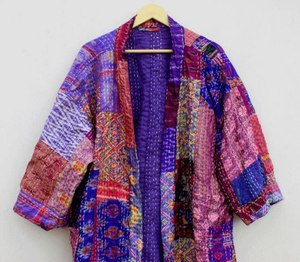 Nouvel arrivage Robe kimono vintage en soie Sari kantha Robes de chambre recyclées Robe de nuit pour femmes - Product Image 4