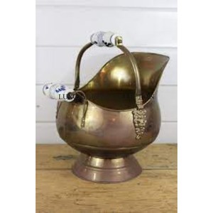 Seau à charbon en métal de qualité supérieure avec poignée robuste pour transporter du charbon chaud ou froid, idéal pour les barbecues et les foyers - Product Image 3