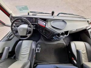 Camión Usado de Buena Calidad, Volvo FH500 XL Turbo Compuesto 6x4 2024, Transmisión Automática, Caja de Cambios Rápida, Motor Diésel Euro 6 - Product Image 4