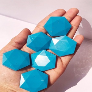Cabochon en pierre de cristal naturel tetraèdre poli pierre semi-précieuse en forme d'hexagone pour guérir multi-pierres fabriquées - Product Image 4