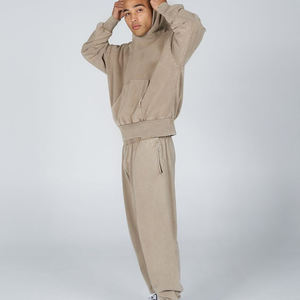 Street Wear Pantalones de chándal Parche bordado desgastado Chándal recortado para hombres - Product Image 1