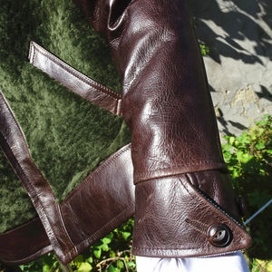 Venta al por mayor 2025 Invierno Nueva Moda chaqueta de piel de oveja Chaquetas de los hombres diseño clásico combinado con piel en la parte delantera y trasera - Product Image 5