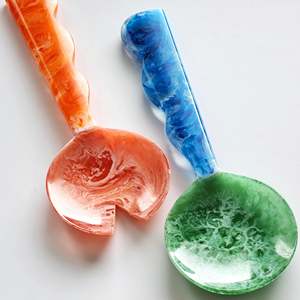 Ensemble de service à salade en résine de luxe fait à la main Aqua Swirl effet marbre cuillère et fourchette paire pour la maison hôtel et restauration - Product Image 3