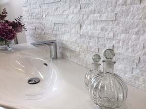 Panneaux exclusifs en marbre calcaire blanc du Vietnam, pierre naturelle pour villa, appartement et murs intérieurs élégants - Product Image 3
