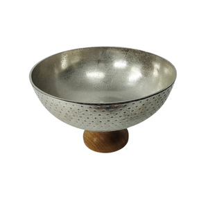 Premium Metal Serving Fruits Bowl With Handcrafted Finish Perfect For Modern Home Decor And Stylish <b>Table</b> Top Serving Bowl - Product Image 4