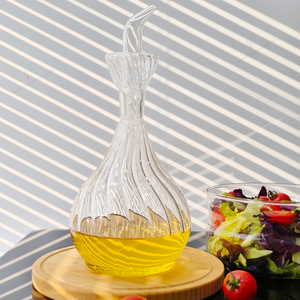 Dispensador de Aceite de 800ml, Soplado a Mano, de un Solo Orificio, de Vidrio de Borosilicato de Alta Calidad, Moderno, Seguro para Alimentos, Fácil de Verter y Limpiar - Product Image 2