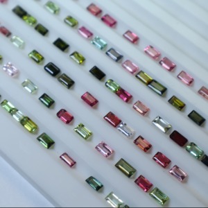 Baguette de turmalina Natural de 3x5mm al por mayor, piedra preciosa suelta, multicolor, pulida para la fabricación de joyas - Product Image 1