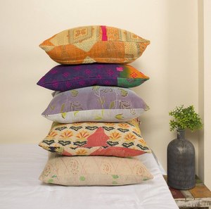Housses de coussin Kantha Vintage, housse de coussin Patchwork Kantha indien bohème, 20x20 fait à la main Antique Kantha jeter oreiller - Product Image 2