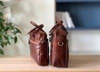 Mallette marron en cuir véritable pour homme avec ordinateur portable Accessoire élégant en cuir véritable