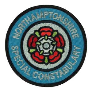 Parches de Tela Bordados Personalizados al por Mayor para Ropa, Insignias Bordadas Termoadhesivas Personalizadas, Servicio OEM - Product Image 2