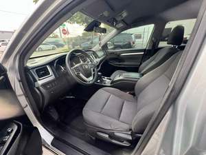 Toyota Highlander LE 2017, prêt à être expédié - Product Image 3