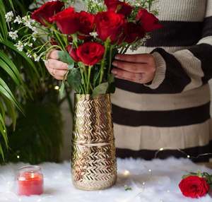 Jarrón de flores hecho a mano para decoración del hogar, jarrón decorativo de metal, jarrón dorado de acero, cantidad a granel de alta calidad, Vintage, único y moderno - Product Image 5