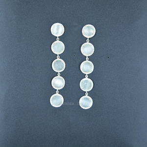 Boucles d'oreilles pendantes Monalisa CZ blanches à la mode pour femmes faites à la main 925 boucles d'oreilles en argent Sterling plaqué or pour les fêtes mariages - Product Image 1