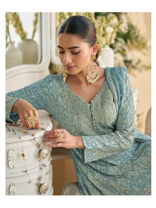 Exclusivo Georgette con bordado de lentejuelas Salwar Suit Mujer Moda Compras en línea al precio más bajo Fabricante de Surat - Product Image 3