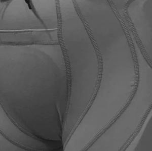 2024 à la mode personnalisé matériau souple balle Hockey Shorts parfaitement cousu équipe porter avec brodé solide motif décoration en gros - Product Image 6