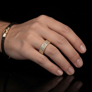 LILABA ENTERPRISE Bague pour femme en or jaune 18 carats avec diamants de laboratoire taille princesse et pierres latérales, clarté F VVS2, certifiée IGI - Product Image 2