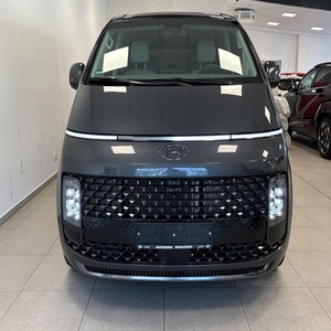 Como Nueva, Súper Limpia, Usada, 2024 S-TARIA 2.2 C R D I VAN, TRANSMISIÓN AUTOMÁTICA - Product Image 1
