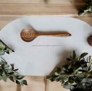 Utensilios de cocina de madera de acacia hechos a mano Utensilios de cocina y utensilios de cocina únicos de nuevo diseño para fiestas de inauguración de la casa - Product Image 6