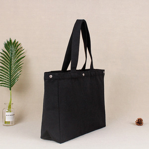 Prix de gros Sacs fourre-tout en toile à rayures personnalisés avec fermeture à lacets et logo imprimé personnalisé pour les femmes - Product Image 2