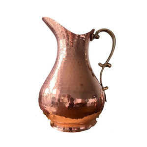 Jarra de Agua de Cobre Martillado con Mango Liso, Calidad Fina para Hoteles y Restaurantes, Jarra para Servir Bebidas en la Mesa - Product Image 3