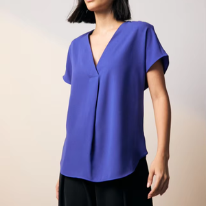 Blusa con cuello en V y manga corta para mujer de Bangladesh con logotipo de marca personalizado liso multicolor bajo MOQ informal de ajuste relajado - Product Image 1