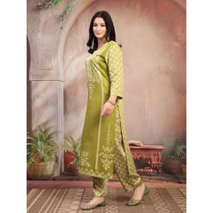 ชุดคุर्ตาผ้าเรยอนพิมพ์ลายสีเขียวลำลองสำหรับผู้หญิง แขนสามส่วน ผ้าเครปสำหรับฤดูใบไม้ผลิ/ฤดูร้อน - Product Image 2