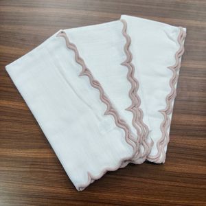 Servilleta de mesa de algodón suave y afelpado con borde festoneado para eventos de restauración - Product Image 2