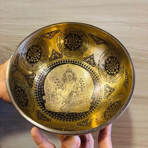 Bol sonore en métal bronze de style traditionnel artisanal pour la pratique quotidienne de l'alignement des chakras bouddhistes avec l'artisanat - Product Image 4