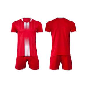 Camiseta de entrenamiento de fútbol para hombres de suavidad de alta calidad al por mayor de fábrica, uniforme de fútbol impreso personalizado para adultos - Product Image 1