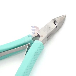 Pince à ongles à cuticules en acier inoxydable professionnelle de haute qualité avec poignée confortable - Product Image 4
