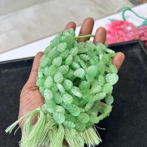 Monalisa Aventurine Verte Courbée en Verre 10-14mm Sculpté Ovale Grade AA Perles de Pierres Précieuses Brin - Product Image 4