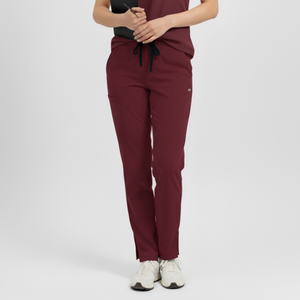 Pantalon de jogging Cargo durable et extensible ensemble de gommage médical pour hommes étiquettes personnalisées mélange de coton coupe moderne uniformes de gommage pour hôpitaux - Product Image 1