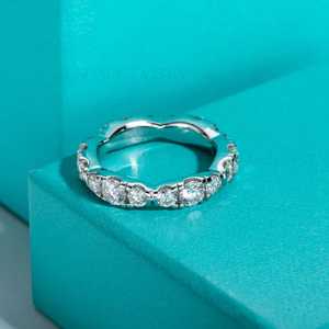 Anillo de Eternidad de Lujo con Moissanita VVS Creada en Laboratorio para Mujer, Corte Brillante, Oro Sólido de 14k, Anillos Modernos de Moda - Product Image 5
