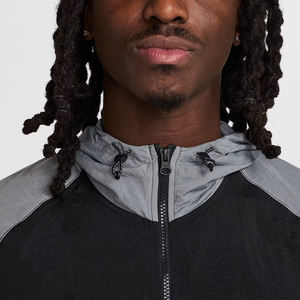 Veste de football en satin vintage pour hommes, capuchon hydrofuge, techniques brodées, col montant, fermeture éclair, service d'hiver OEM disponible - Product Image 3