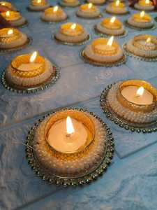 Bougeoirs en métal rajasthani Diwali Diya et décor à la maison élégant pour salon et cadeaux - Product Image 3