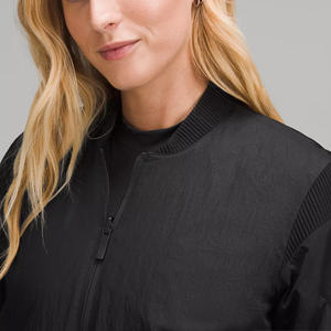 Chaqueta Bomber de Invierno Personalizada para Mujer con Mangas Acolchadas, Ribete Flexible, Cierre Frontal Seguro y Servicio de Etiqueta Privada - Product Image 2