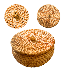 CESTA decorativa RATTAN CON TAPA Mejora la estética de tu hogar mientras mantienes el desorden a raya - Product Image 2