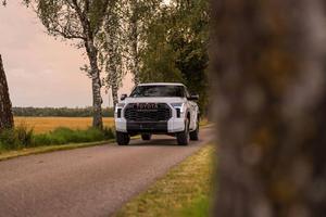 Nuova Toyota Tundra 2024 con Trasmissione Automatica, Motore a Combustione Interna a Benzina Compatibile con E10, Potenza 321 kW (436 CV) - Product Image 3