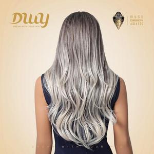 Katelynn-DWY 22-Inch <b>Long</b> Synthetic <b>Wig</b> for Women Natural Wave Gray Gradient Brown Layered Cut Transparent Lace - Product Image 6