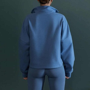 OEM de alta calidad de moda de las señoras de manga larga sudaderas con capucha de Deportes de cuello alto, cremallera, corto, sudaderas para mujer para la venta - Product Image 3