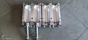 Troquel de moldeo por soplado de fabricación india para producción de gran volumen de botellas de plástico disponible para suministro mundial desde India - Product Image 4