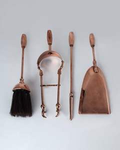 Outils de feu en laiton élégants et durables avec forme artisanale et beauté vintage parfaits pour les maisons traditionnelles et les amateurs de décoration - Product Image 6