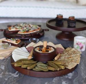 Plateau de service en bois naturel écologique, plateau rustique en bois pour collations, cupcakes, charcuterie, cadeau de pendaison de crémaillère au meilleur prix - Product Image 5