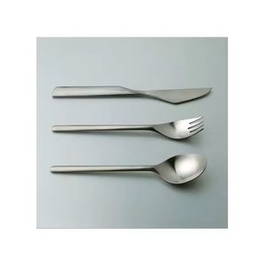 Juego de 4 cubiertos de acero inoxidable con cabeza de oro metálico con diseño elegante de acero plateado con espejo - Product Image 1