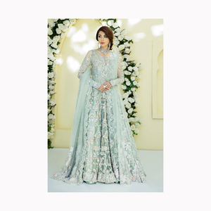 Impresionante nuevo conjunto de Lehengha Choli bordado de terciopelo granate nupcial con Dupatta modelado en seda y modal - Product Image 2